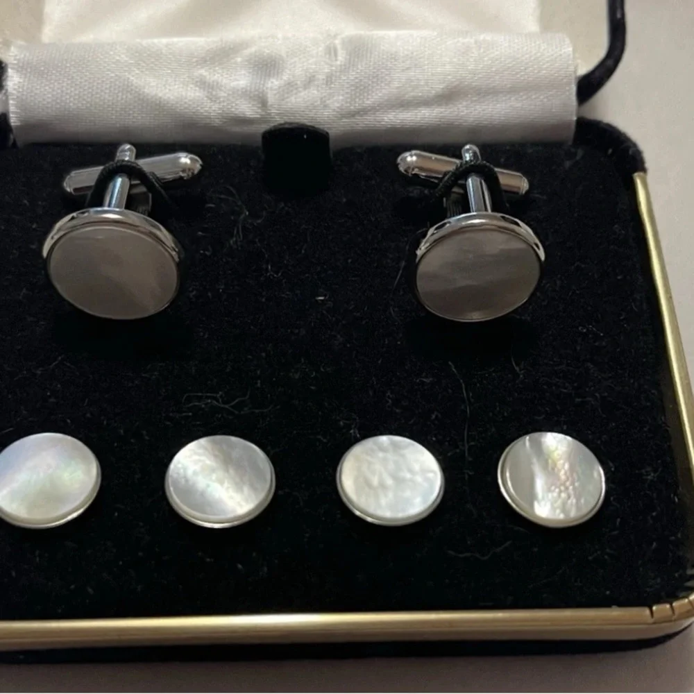 Pronto Uomo Silver and Pearl Cufflinks Set